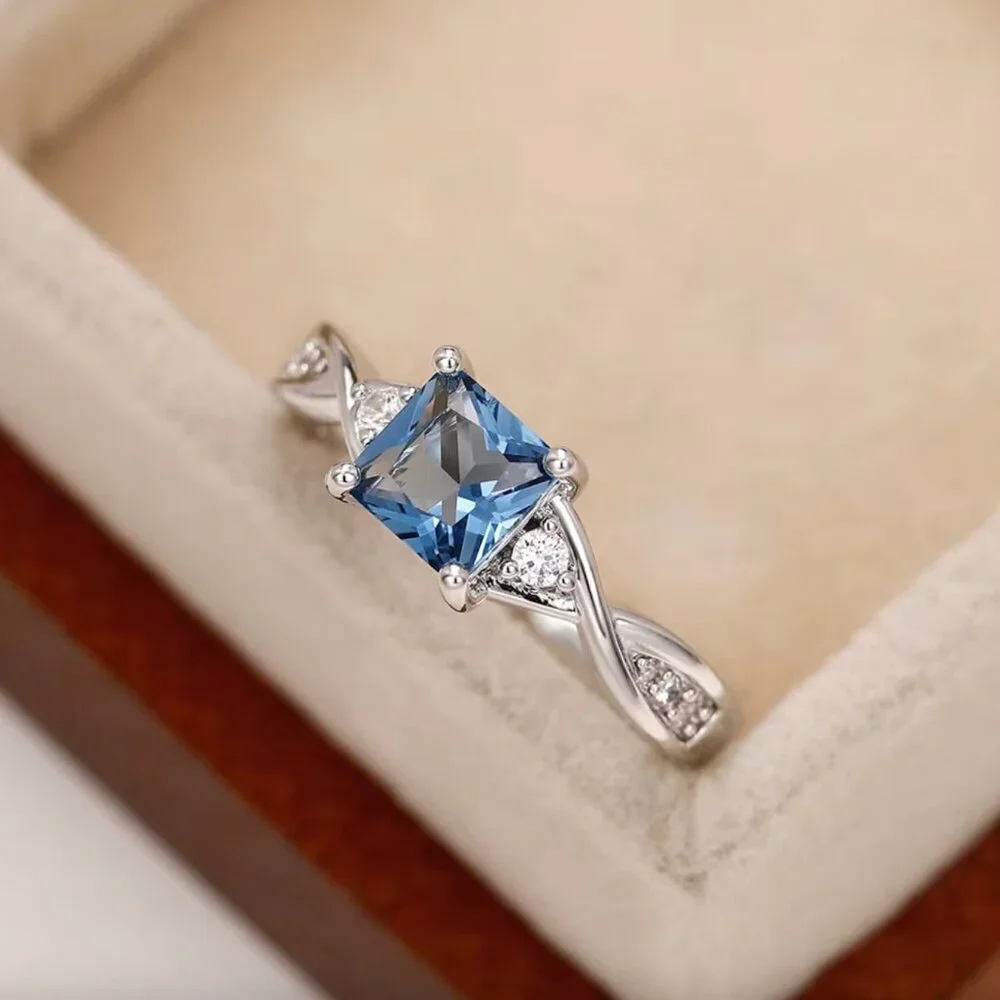 NEW 18k White Gold Blue Sapphire Princess Cut Diamond Ring